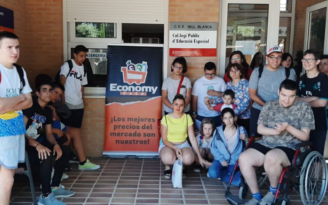 Economy Cash colabora con el Centro de Educación Especial Vall Blanca